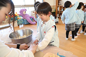 育てたカブいただきます　すみれ