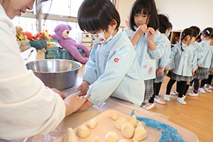 育てたカブいただきます　すみれ