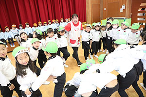 3月生まれのお誕生会 　ードッジボールー　　年長