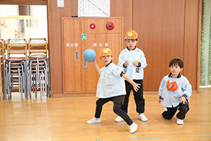 3月生まれのお誕生会 　ードッジボールー　　年長