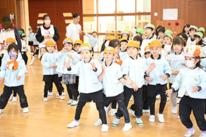 3月生まれのお誕生会 　ードッジボールー　　年長