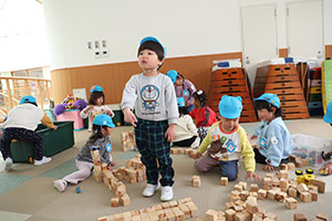 積み木遊び　ぺんぎん