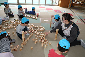 積み木遊び　ぺんぎん