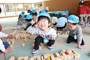 積み木遊び　ぺんぎん