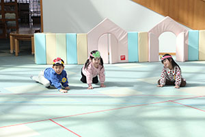 リズム遊び　「森の中の発表会」♪　2歳児クラス