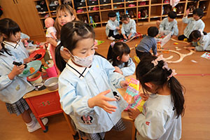 仲良く遊びました　さくら・ひよこ