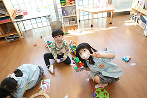 仲良く遊びました　さくら・ひよこ