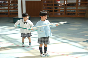 フラフープに挑戦！　りす