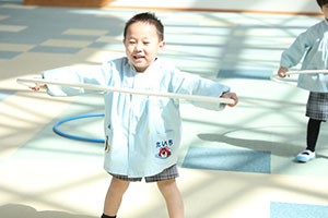 フラフープに挑戦！　りす