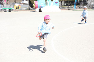 リレーで大盛り上がり！　ばら・すみれ