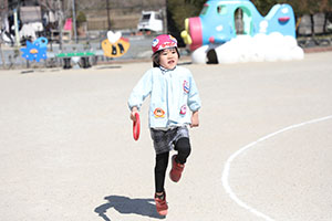 リレーで大盛り上がり！　ばら・すみれ