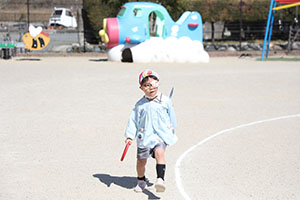 リレーで大盛り上がり！　ばら・すみれ