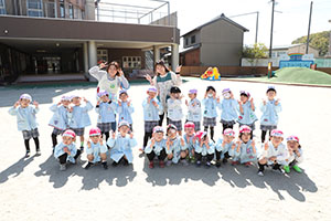 リレーで大盛り上がり！　ばら・すみれ