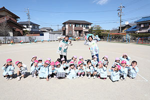 リレーで大盛り上がり！　ばら・すみれ