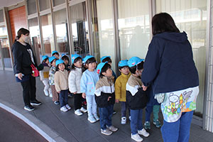 お散歩へでかけました　ぺんぎん