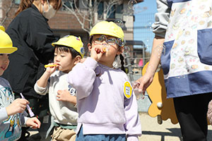 元気いっぱい園庭遊び！　あひる・こあら・ひまわり