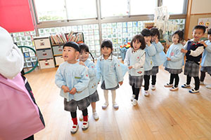 じゃんけん列車♪　きりん