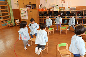 いす取りゲーム　ぺんぎん