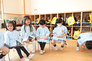 思い出帳渡し　ばら・ひまわり・さくら