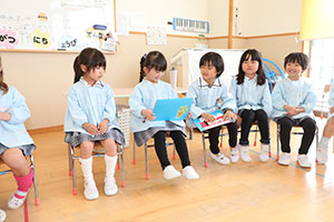 思い出帳渡し　ばら・ひまわり・さくら