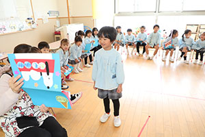 思い出帳渡し　ばら・ひまわり・さくら