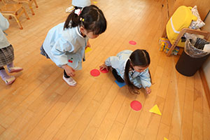 色選びいす取りゲーム　ぱんだ