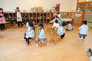 色選びいす取りゲーム　ぱんだ