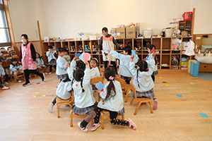 色選びいす取りゲーム　ぱんだ