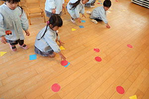 色選びいす取りゲーム　ぱんだ