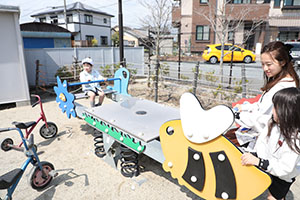 元気いっぱい園庭遊び！！　たんぽぽ