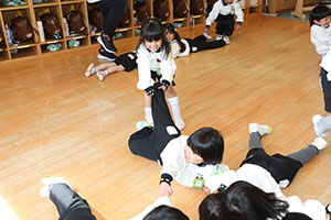 カブ抜きごっこ　ことり