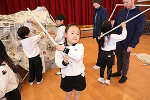 預かり保育の様子　⛺テントを作ったよ