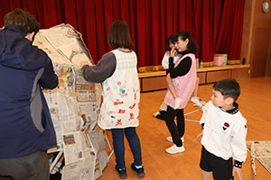 預かり保育の様子　⛺テントを作ったよ