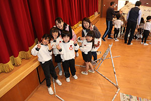 預かり保育の様子　⛺テントを作ったよ